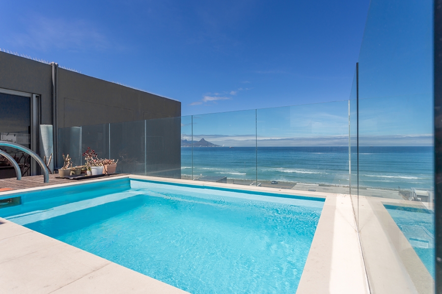 2 Bedroom Property for Sale in Bloubergrant Western Cape